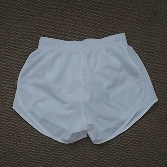 Women's White Nike Shorts - Picture 3 of 4